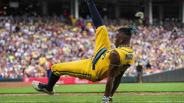 The Savannah Bananas played the Texas Tailgaters for a second time at Great American Ballpark on Saturday June 14. The game included music, dancing, baby races, father and son catch and plenty of back flips. The Bananas played to a crowd of around 42,000 people both nights.