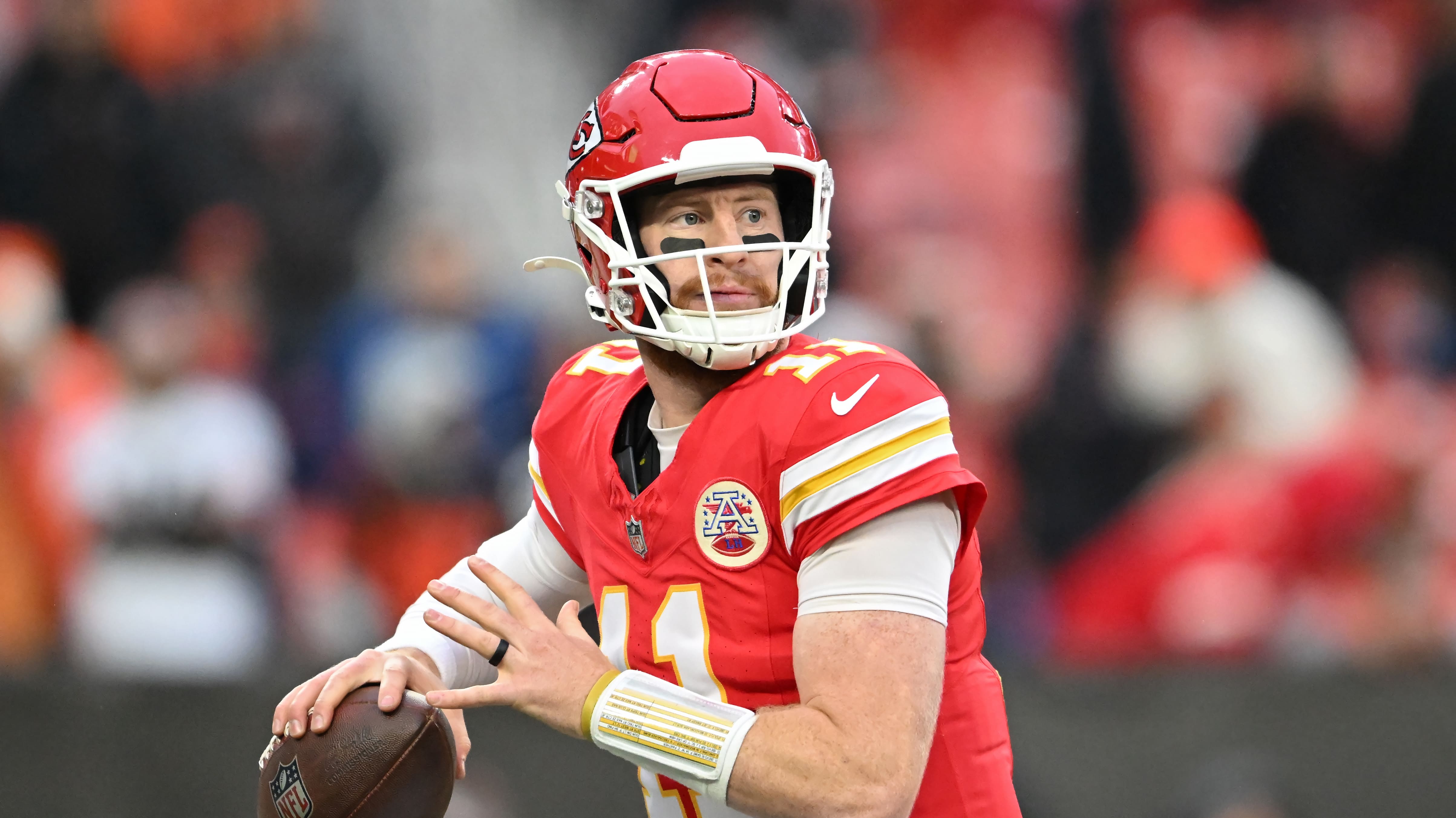 Chiefs will reportedly go with multiple backup quarterbacks in Week 18
