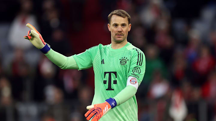 Manuel Neuer provides update on his Bayern Munich future.