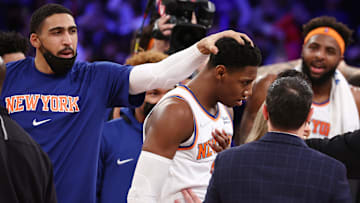 Los Knicks celebraron por todo lo alto la victoria por la cesta ganadora de R.J. Barrett