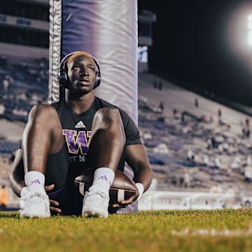 Adam Mohammed meditates before the Penn State game last season.