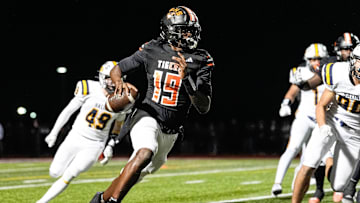 Belleville quarterback Bryce Underwood