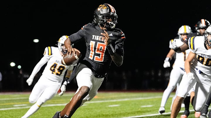 Belleville quarterback Bryce Underwood