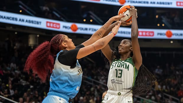 Chicago Sky center Kamilla Cardoso blocked three shots on Wednesday night at Wintrust Arena against the Connecticut Sun.