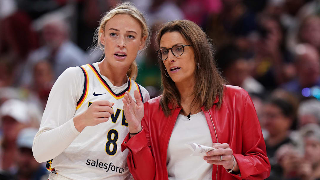 Jul 15, 2025; Boston, Massachusetts, USA; Indiana Fever head coach Stephanie White talks with guard Sophie Cunningham (8) from the sideline as they take on the Connecticut Sun at TD Garden. Mandatory Credit: David Butler II-Imagn Images
