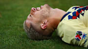 El argentino Guido Rodríguez del América se lamenta tras perder la final ante Rayados,