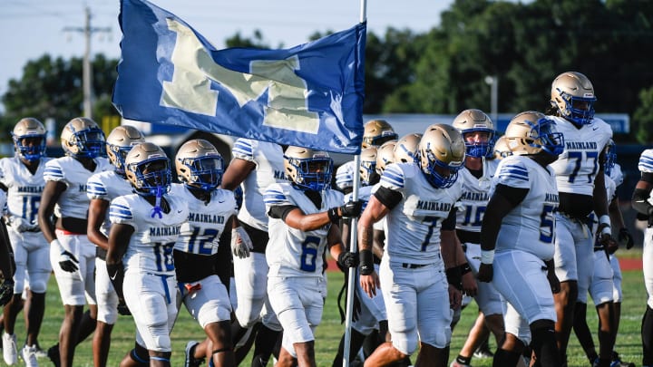 The Eau Gallie Commodores meet the Mainland Buccaneers in the high school football Kickoff Classic Friday, August 16, 2024.Craig Bailey/FLORIDA TODAY via USA TODAY NETWORK