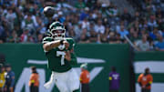 New York Jets quarterback Justin Fields (7) throws the ball during a game against the Carolina Panthers at MetLife Stadium, Oct 19, 2025, East Rutherford, NJ, USA.