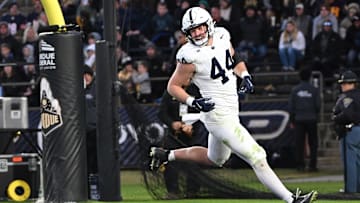 Penn State Nittany Lions tight end Tyler Warren (44)