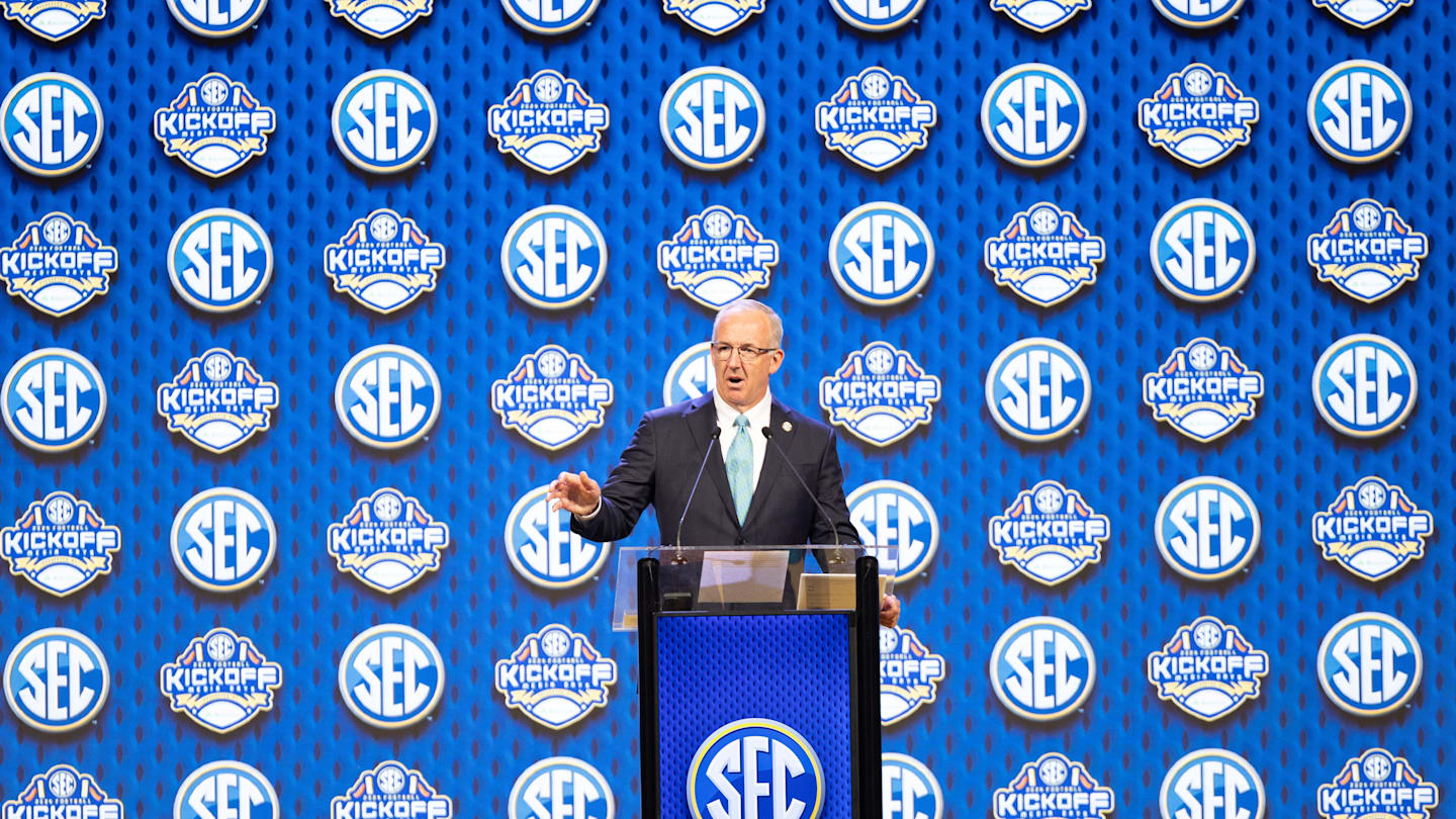 Sankey Backs CFP Expansion, SEC Schedule Flexibility