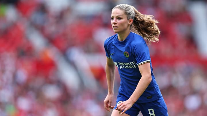 Chelsea midfielder Melanie Leupolz has been linked with a move to Real Madrid