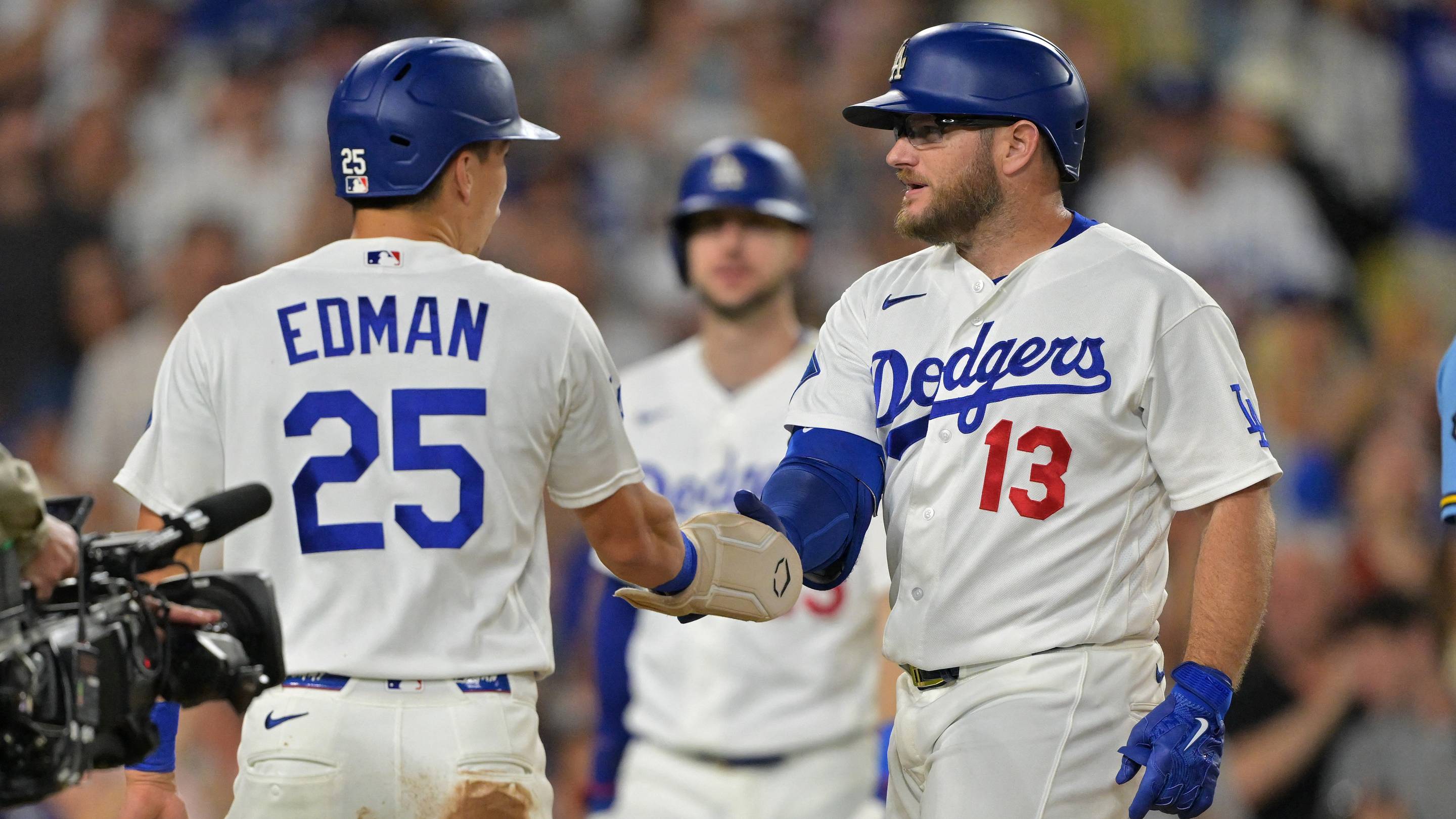 Dodgers Announce Starting Lineup vs Giants on Friday Without Max Muncy, Tommy Edman