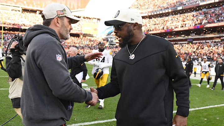 Pittsburgh Steelers v Cleveland Browns