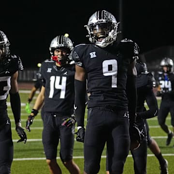 Hamilton defensive back Kacey Allen Jr (9) celebrates after blocking and recovering a punt at the 1-yard-line against Brophy during a game at Hamilton High School in Chandler, on Sept. 19, 2025.