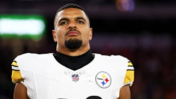 Pittsburgh Steelers v Cleveland Browns