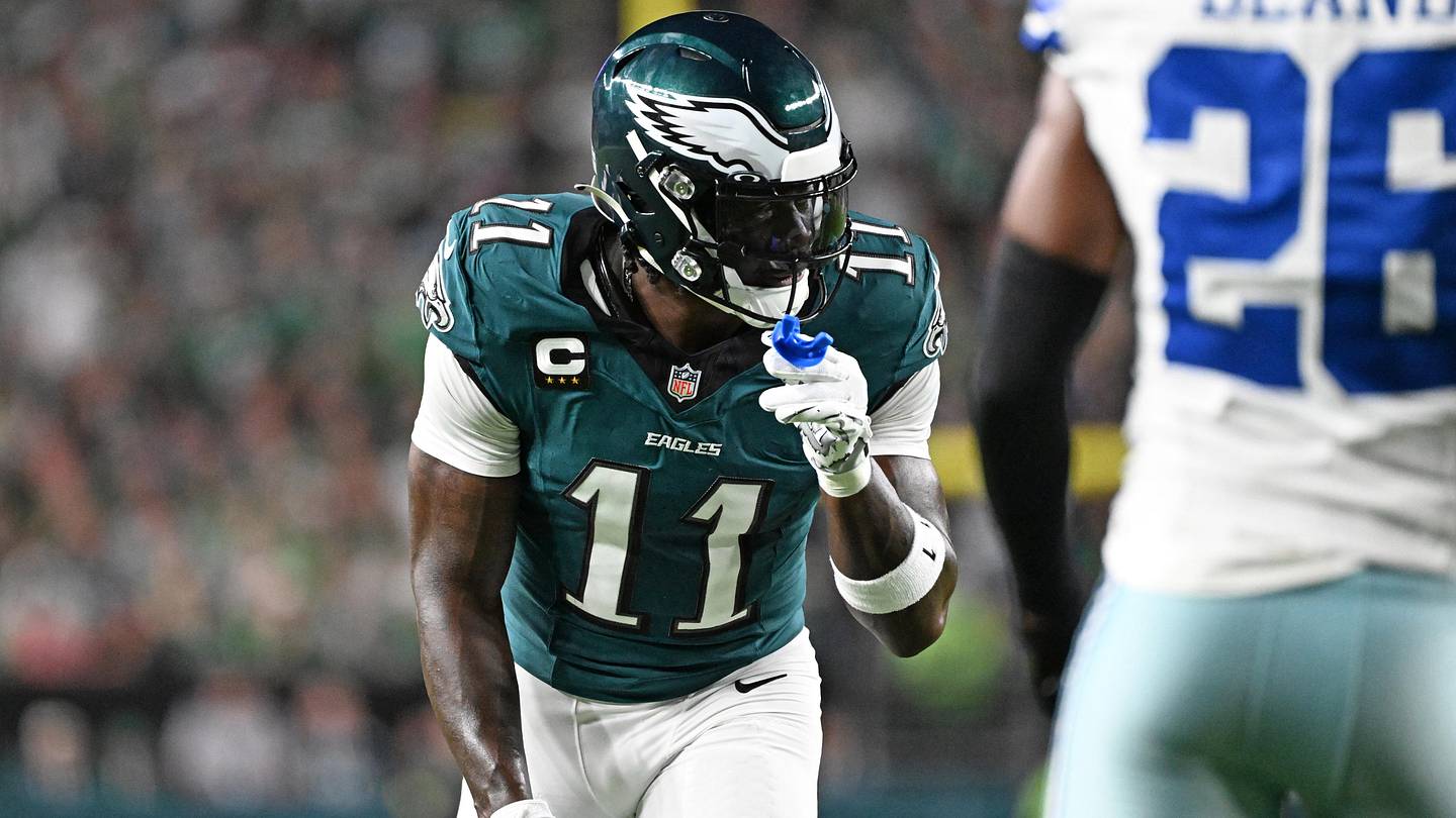 Eagles Star A.J. Brown Urges Offense to Be 'More Aggressive' Sunday vs ...