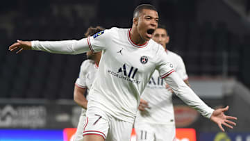 Kylian Mbappé vem sendo o principal nome do Paris Saint-Germain na temporada. Craque sobrou na Ligue 1 2021/22. 