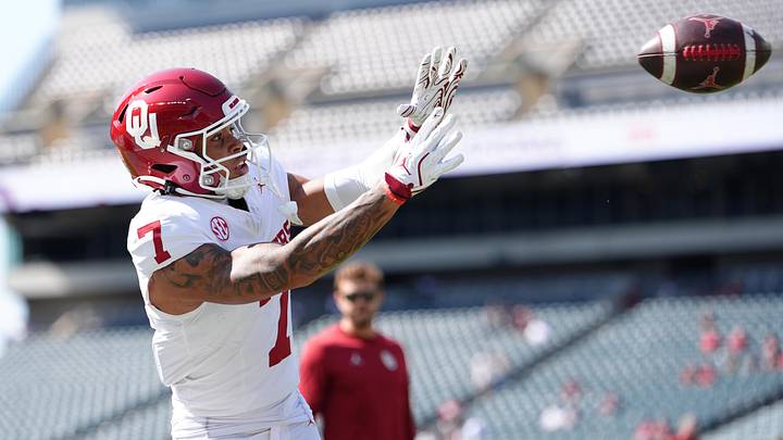 Sep 13, 2025; Philadelphia, Pennsylvania, USA; Oklahoma Sooners wide receiver Zion Kearney (7) warms up before the game against the Temple Owls at Lincoln Financial Field. Mandatory Credit: Kyle Ross-Imagn Images