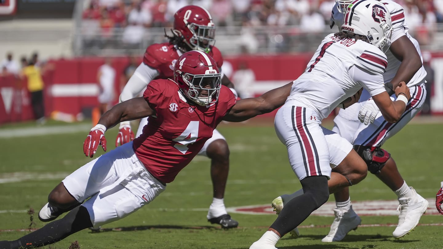 Alabama Linebackers Russaw, Latham Sidelined With Serious Injuries