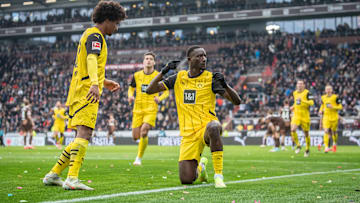 FC St. Pauli 1910 v Borussia Dortmund - Bundesliga