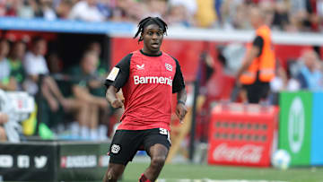 Jeremie Frimpong trouve qu'un joueur est plus rapide que lui !