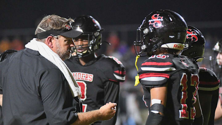 South Sumter Raiders football head coach Ty Lawrence talks with his players during the FHSAA football Class 2S regional final against Cocoa Friday, November 25, 2022. Craig Bailey/FLORIDA TODAY via USA TODAY NETWORK

High School Football Cocoa Vs South Sumter