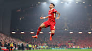 Luis Díaz fez três gols e deu a liderança ao Liverpool
