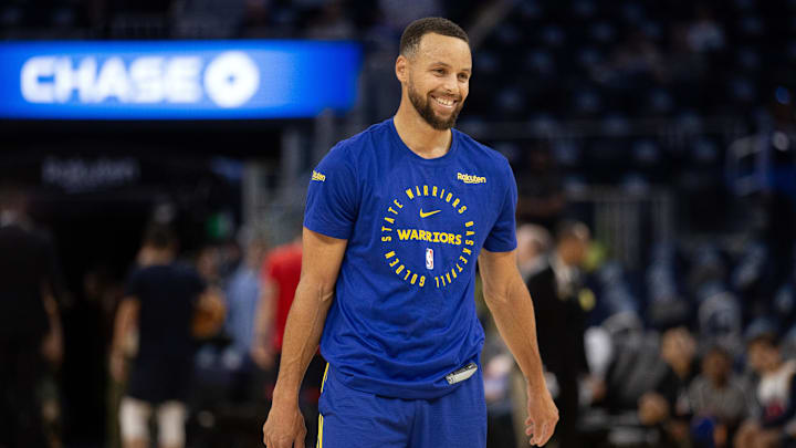 Oct 27, 2024; San Francisco, California, USA; Golden State Warriors guard Stephen Curry warms up before taking on the Los Angeles Clippers at Chase Center. Mandatory Credit: D. Ross Cameron-Imagn Images Oct 27, 2024; San Francisco, California, USA; Golden State Warriors guard Stephen Curry warms up before taking on the Los Angeles Clippers at Chase Center. Mandatory Credit: D. Ross Cameron-Imagn Images