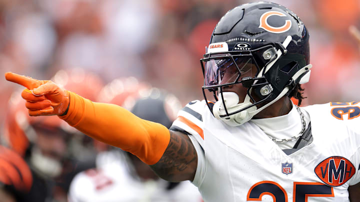 Chicago Bears S CJ Gardner-Johnson (35) celebrates after a play against the Cincinnati Bengals on Nov. 2, 2025.