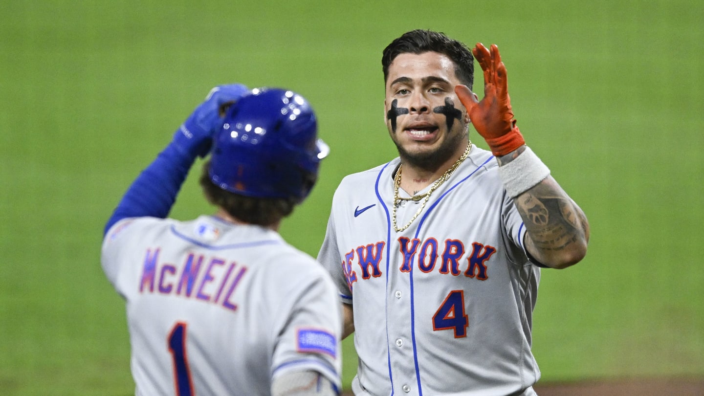 NY Mets roster begins to take shape