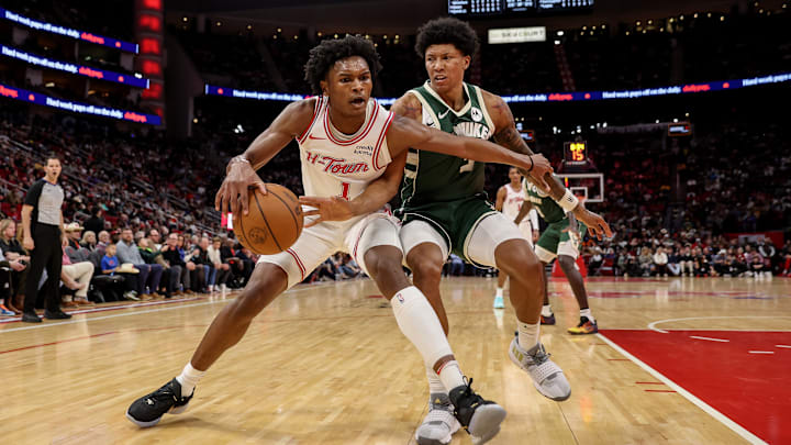 Milwaukee Bucks v Houston Rockets