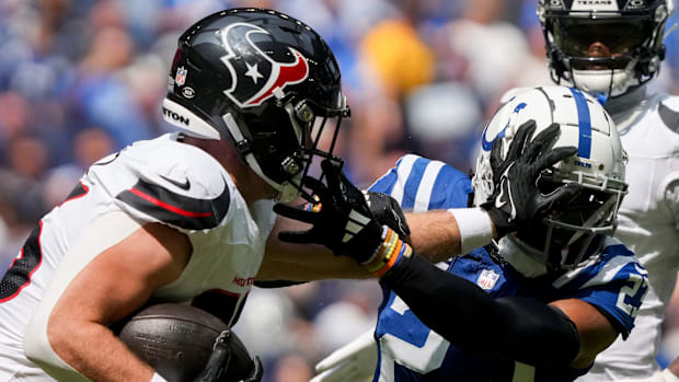 Houston Texans tight end Dalton Schultz (86) pushes off of Indianapolis Colts cornerback Kenny Moore II