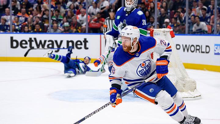 Edmonton Oilers v Vancouver Canucks - Game Seven