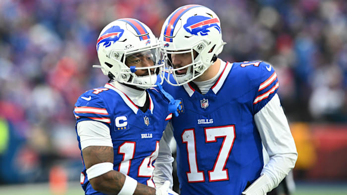 Buffalo Bills quarterback Josh Allen has a word with receiver Stefon Diggs.