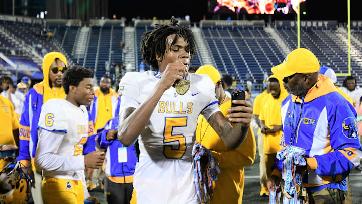 UNC football recruiting target Calvin Russell UNC football recruiting target Calvin Russell