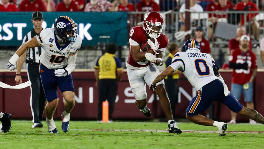 Oklahoma running back Lloyd Avant rushes against UTEP. Oklahoma running back Lloyd Avant rushes against UTEP.