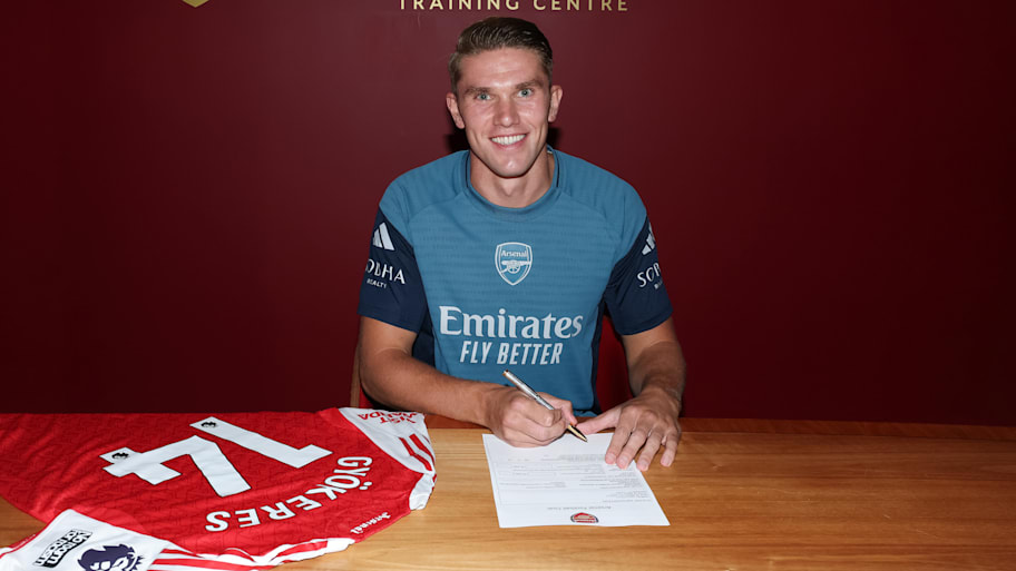 Arsenal fans have been keen to get hands on their newest signing’s shirt. | Stuart MacFarlane/Arsenal FC via Getty Images