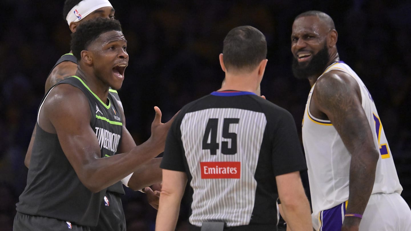 Oddsmakers favor Lakers by more in Game 2, even after Wolves' statement win