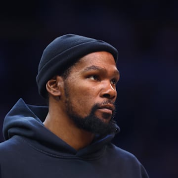 Phoenix Suns injured forward Kevin Durant against the Orlando Magic