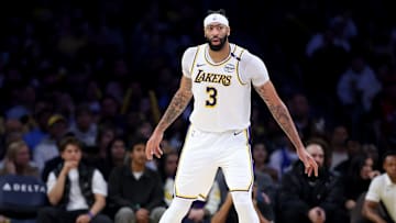 Sacramento Kings v Los Angeles Lakers