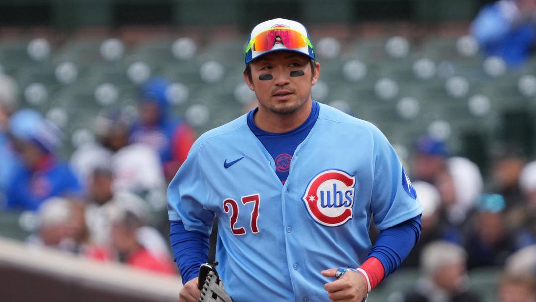 May 1, 2026; Chicago, Illinois, USA; Chicago Cubs right fielder Seiya Suzuki (27) comes off the field against the Arizona Diamondbacks during the first inning at Wrigley Field. Mandatory Credit: David Banks-Imagn Images