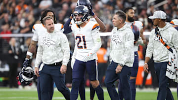Denver Broncos CB Riley Moss