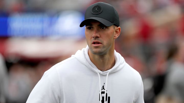 Oklahoma defensive coordinator Zac Alley walks on the field before a University of Oklahoma (OU) Sooners spring football game at Gaylord Family-Oklahoma Memorial Stadium in Norman, Okla., Saturday, April 20, 2024.