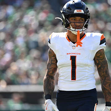 Oct 5, 2025; Philadelphia, Pennsylvania, USA; Denver Broncos tight end Evan Engram (1) against the Philadelphia Eagles at Lincoln Financial Field. Mandatory Credit: Eric Hartline-Imagn Images