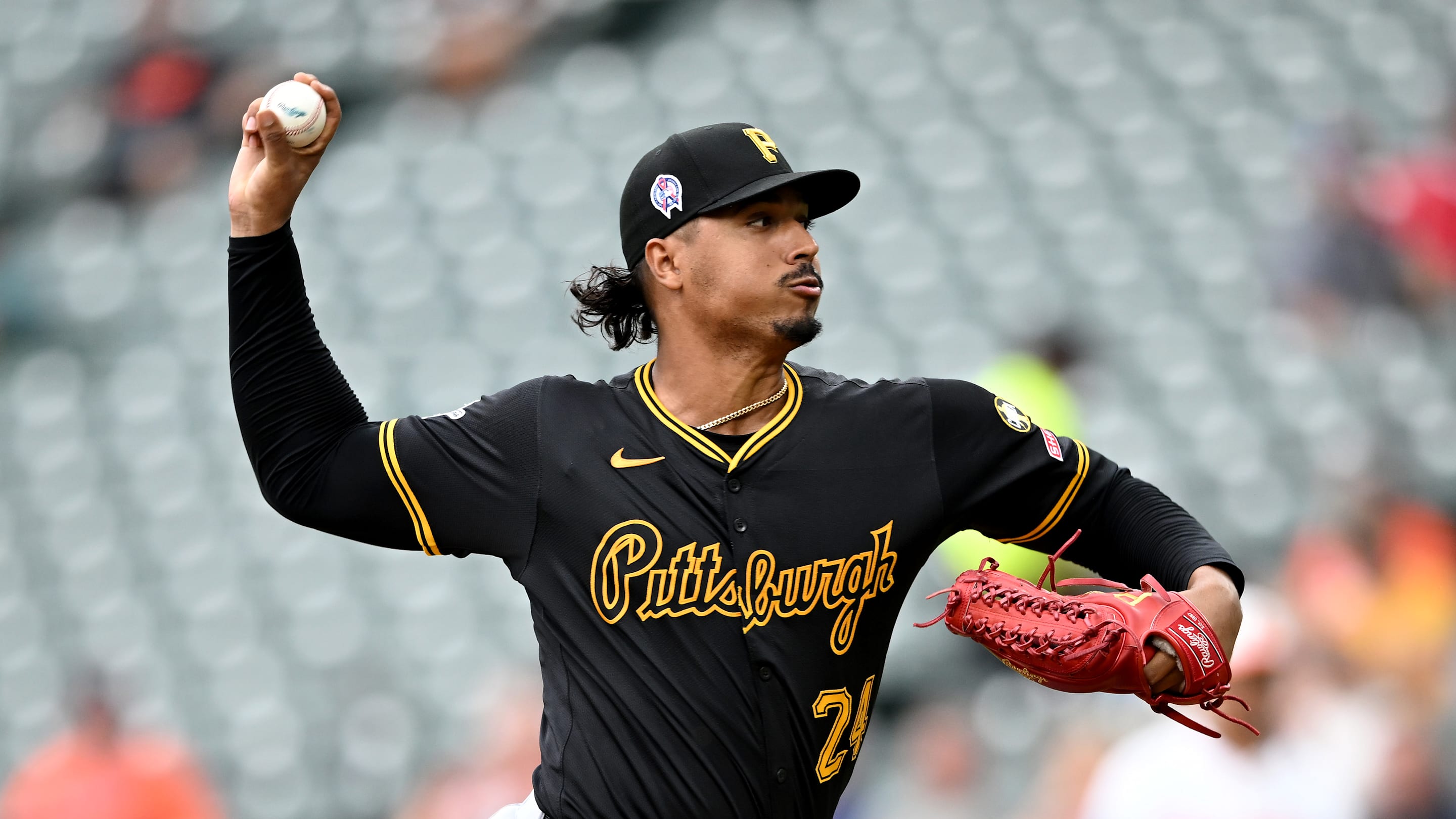 MLB Trade Grades: Red Sox roll dice on Johan Oviedo in bold swap with Pirates thumbnail