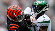 New York Jets cornerback Sauce Gardner (1) breaks up a deep pass intended for Cincinnati Bengals wide receiver Ja'Marr Chase (1) in the first quarter of the NFL Week 3 game between the New York Jets and the Cincinnati Bengals at MetLife Stadium in East Rutherford, N.J., on Sunday, Sept. 25, 2022.

Cincinnati Bengals At New York Jets Week 3