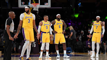 Lakers no tuvieron un buen inicio de temporada