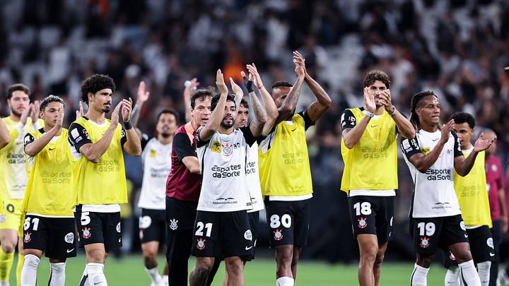 Corinthians vive crise financeira e administrativa há alguns anos Corinthians vive crise financeira e administrativa há alguns anos