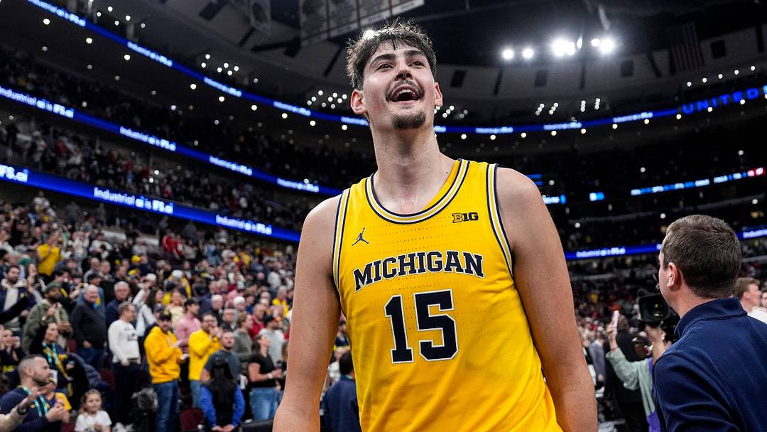 Michigan center Aday Mara (15) celebrates 68-65 win over Wisconsin at the Big Ten Tournament semifinal at United Center in Chicago on Saturday, March 14, 2026.