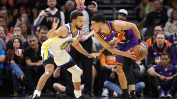 Warriors visitan a Suns en la NBA